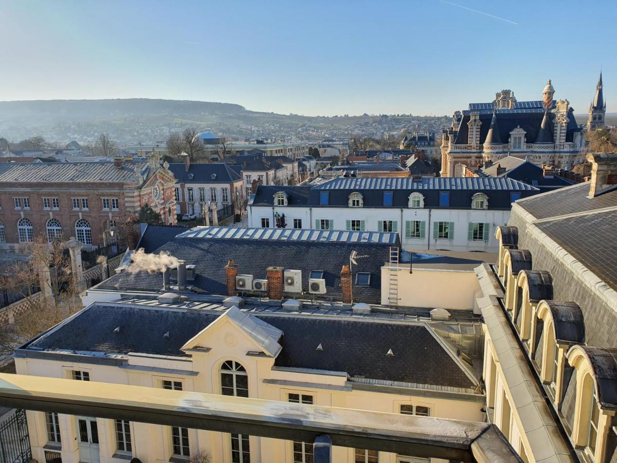 L'Epopee Panoramique - Parking - Avenue De Champagne - Epernay Apartment Bagian luar foto